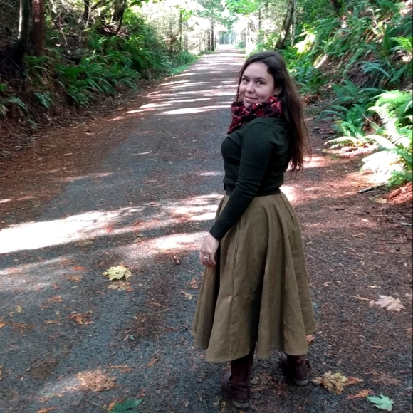 Meet your Posher, Elizabeth - Picture 1 of 1